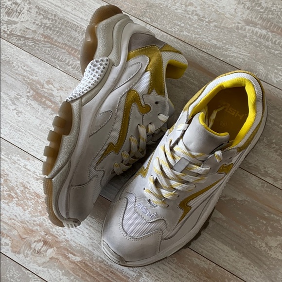 NWT Ash Addict Perforated Star-Patch Leather Shoes - Picture 5 of 13